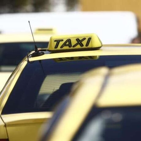 374bb1_taxi-800×450